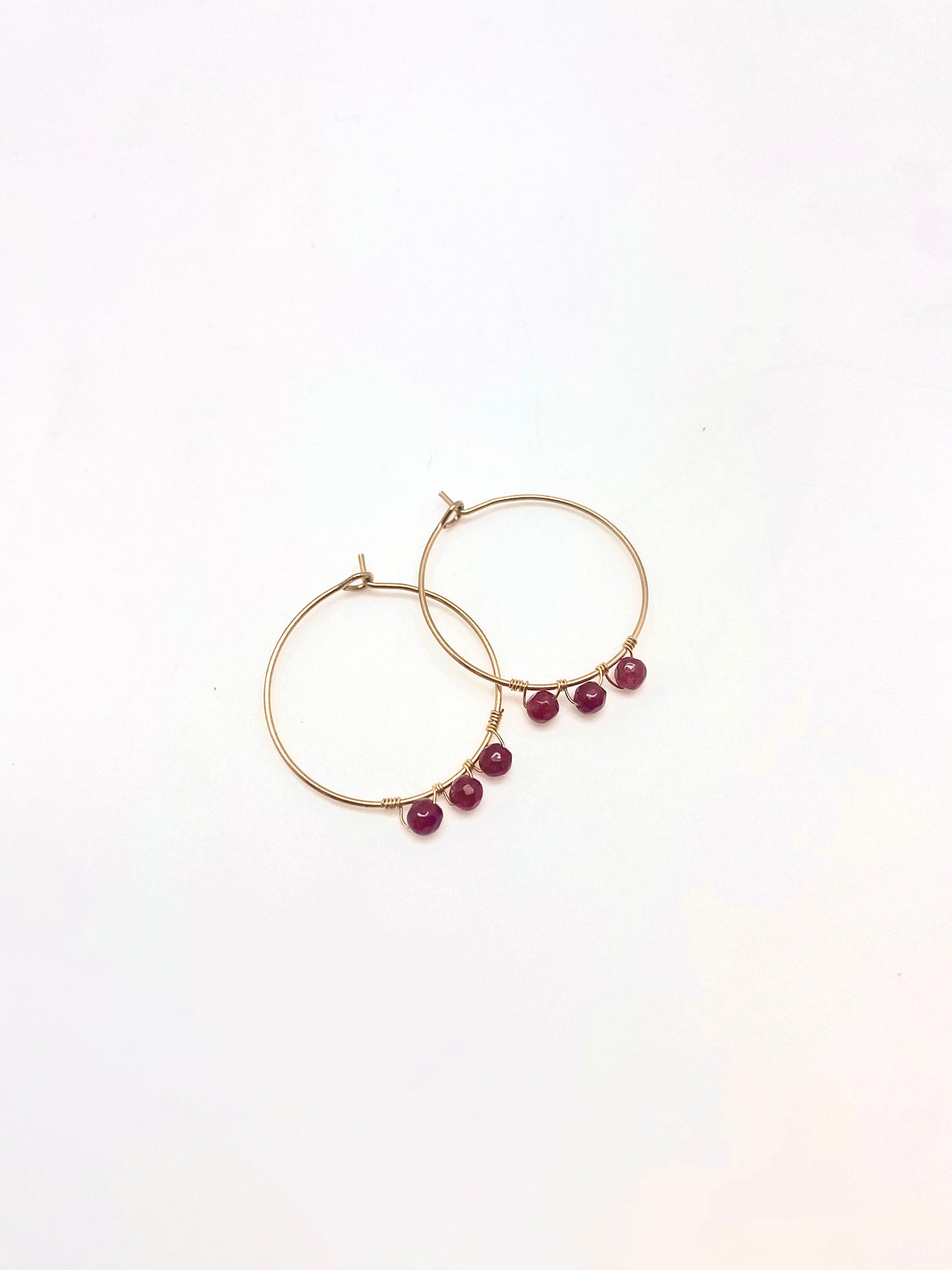 Pendientes aro y mini rubis