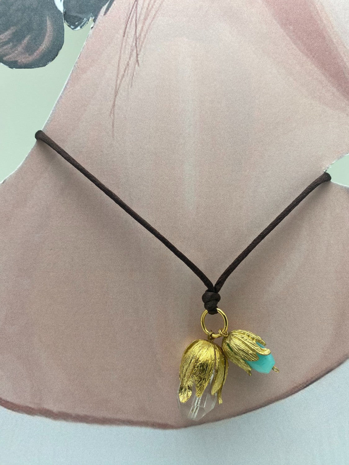 Collar dos flores