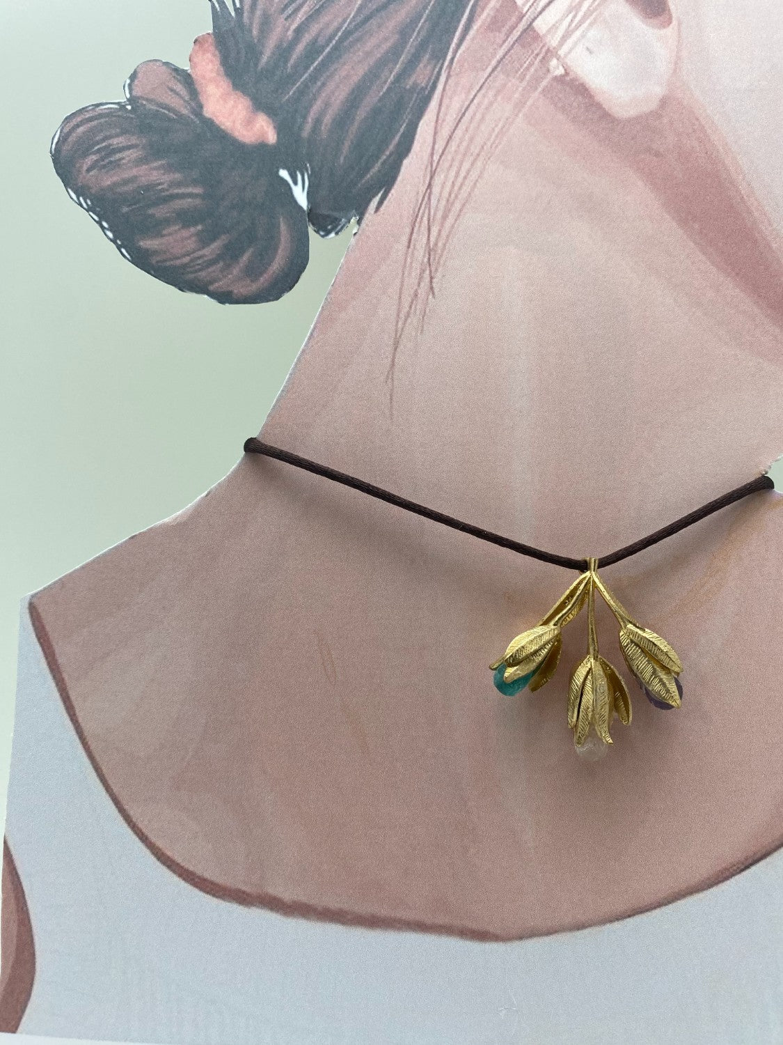 Collar tres flores