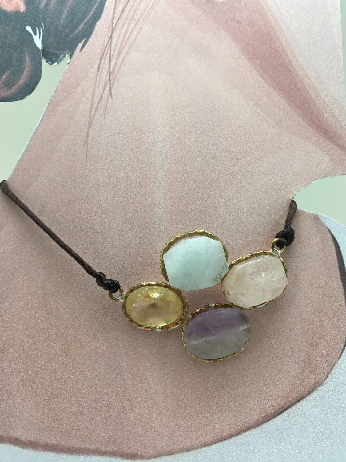 Collar rosetón