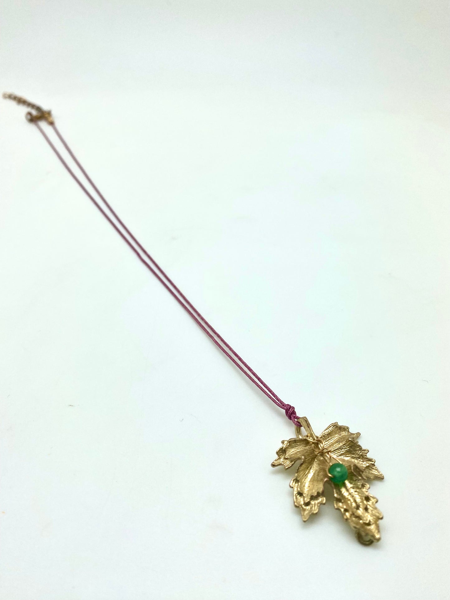 Collar hoja de parra y jade