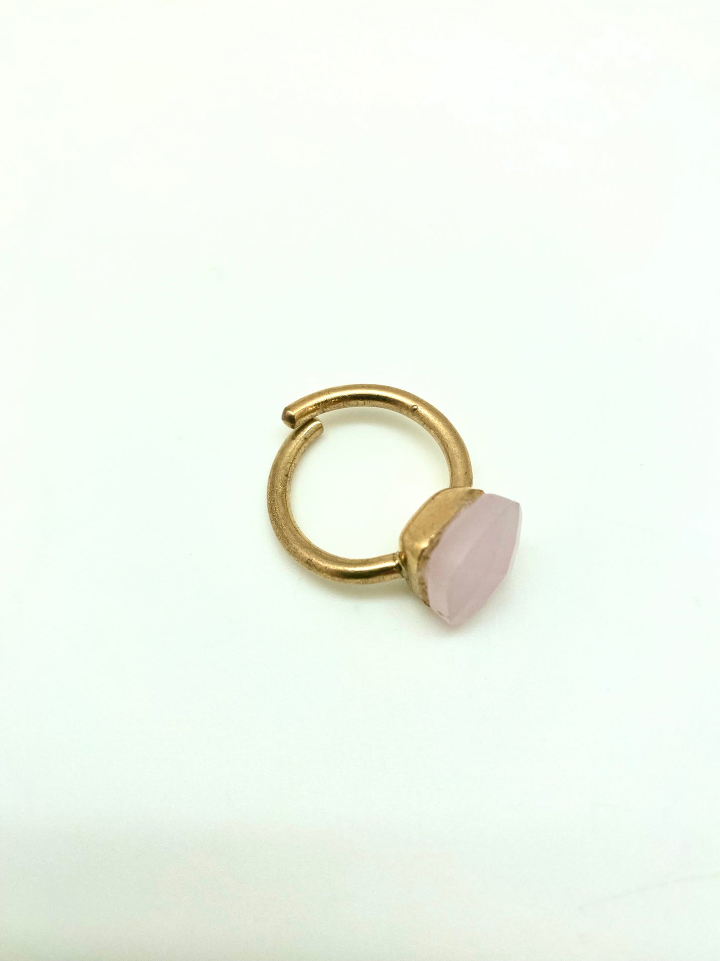 Anillo cubo cuarzo rosa