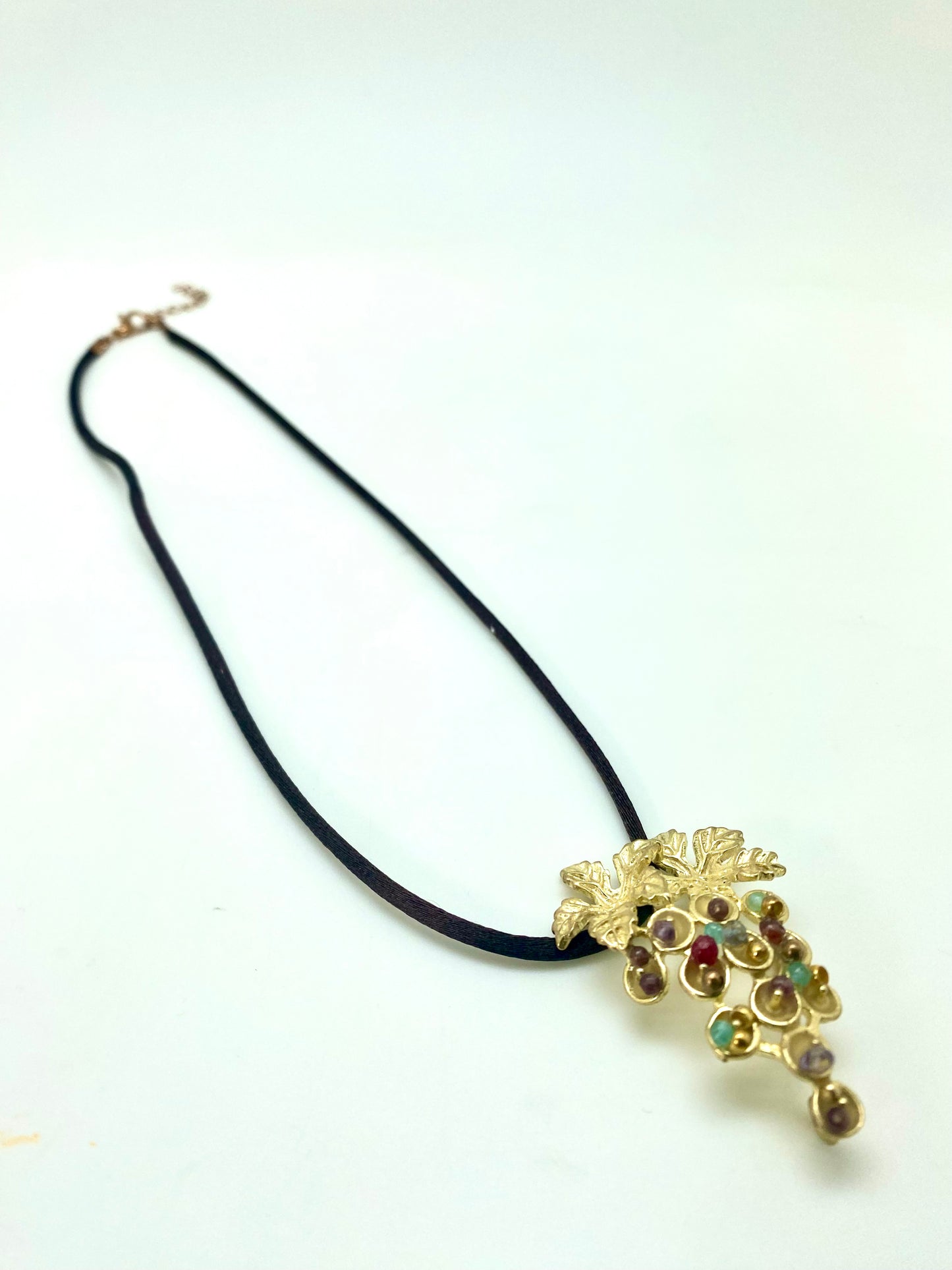 Collar uvas mediano