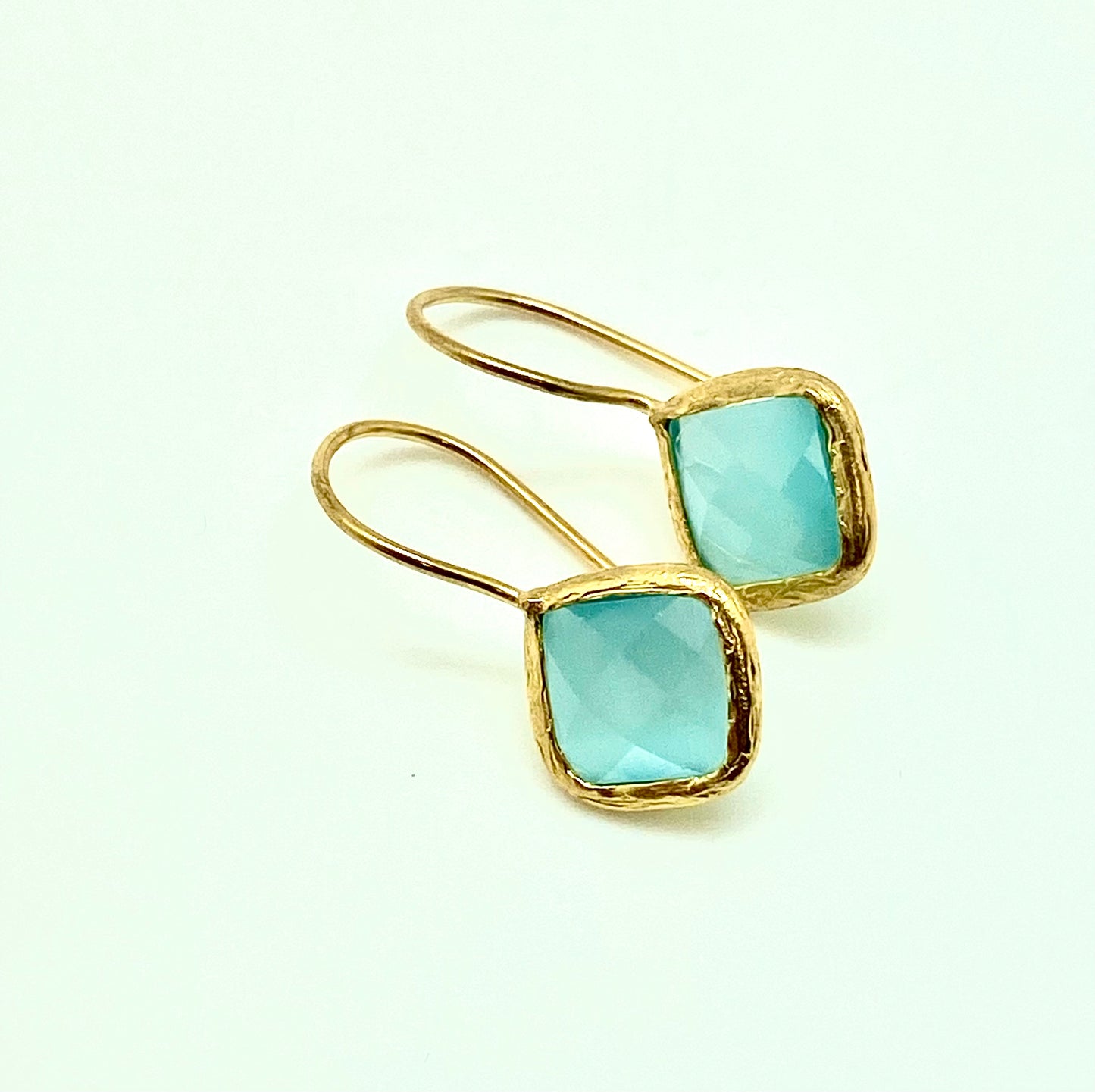 Pendientes aguamarina ribeteadas