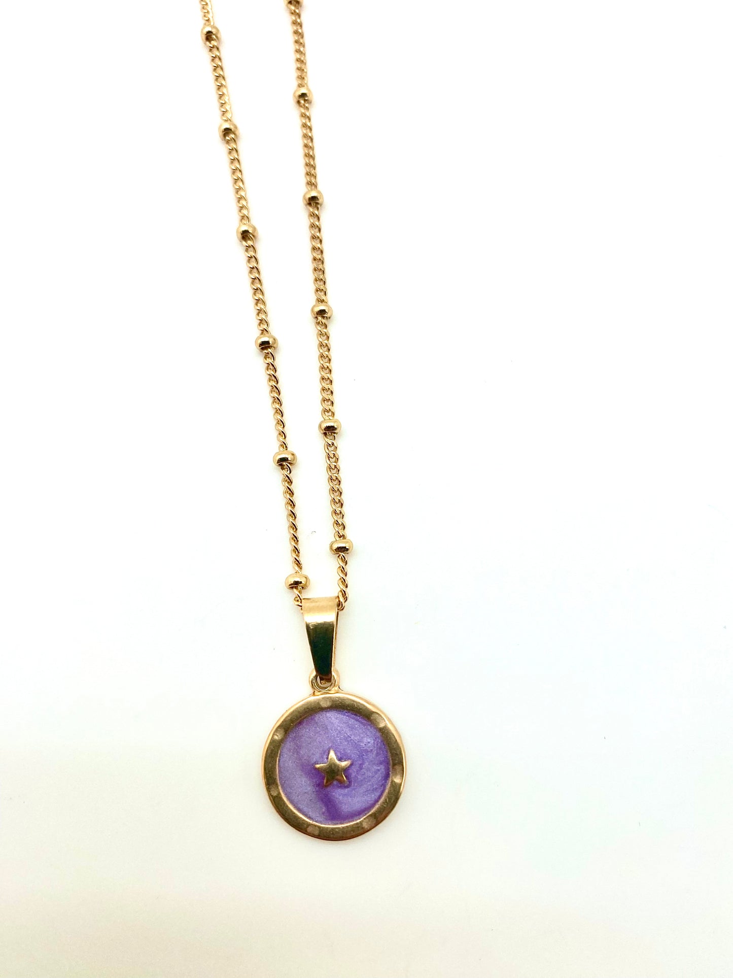 Cadena medalla estrella morada