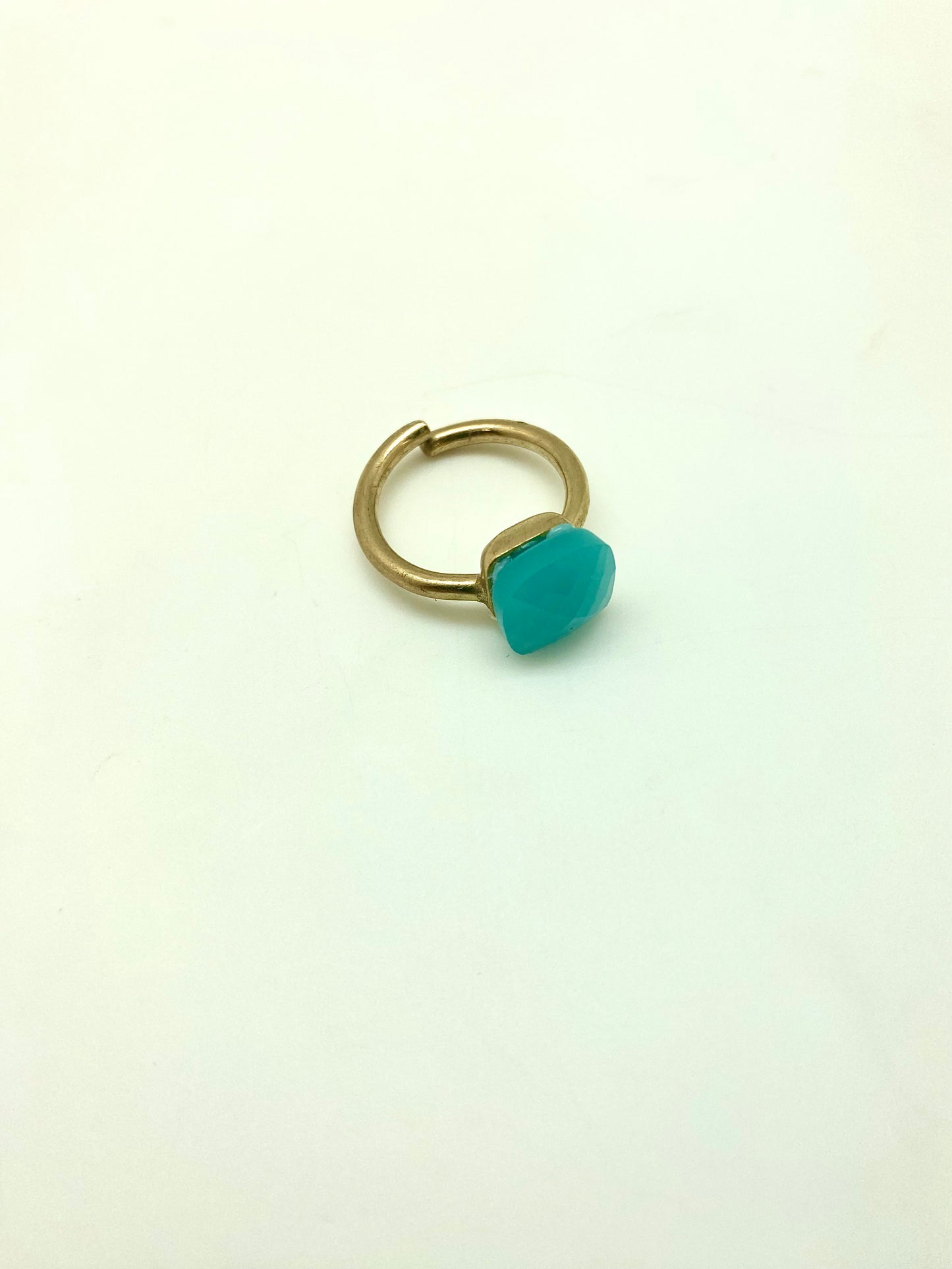 Anillo cubo aguamarina