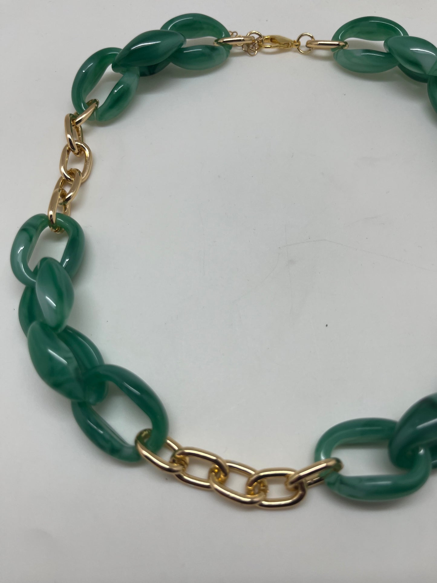 Cadena Jade