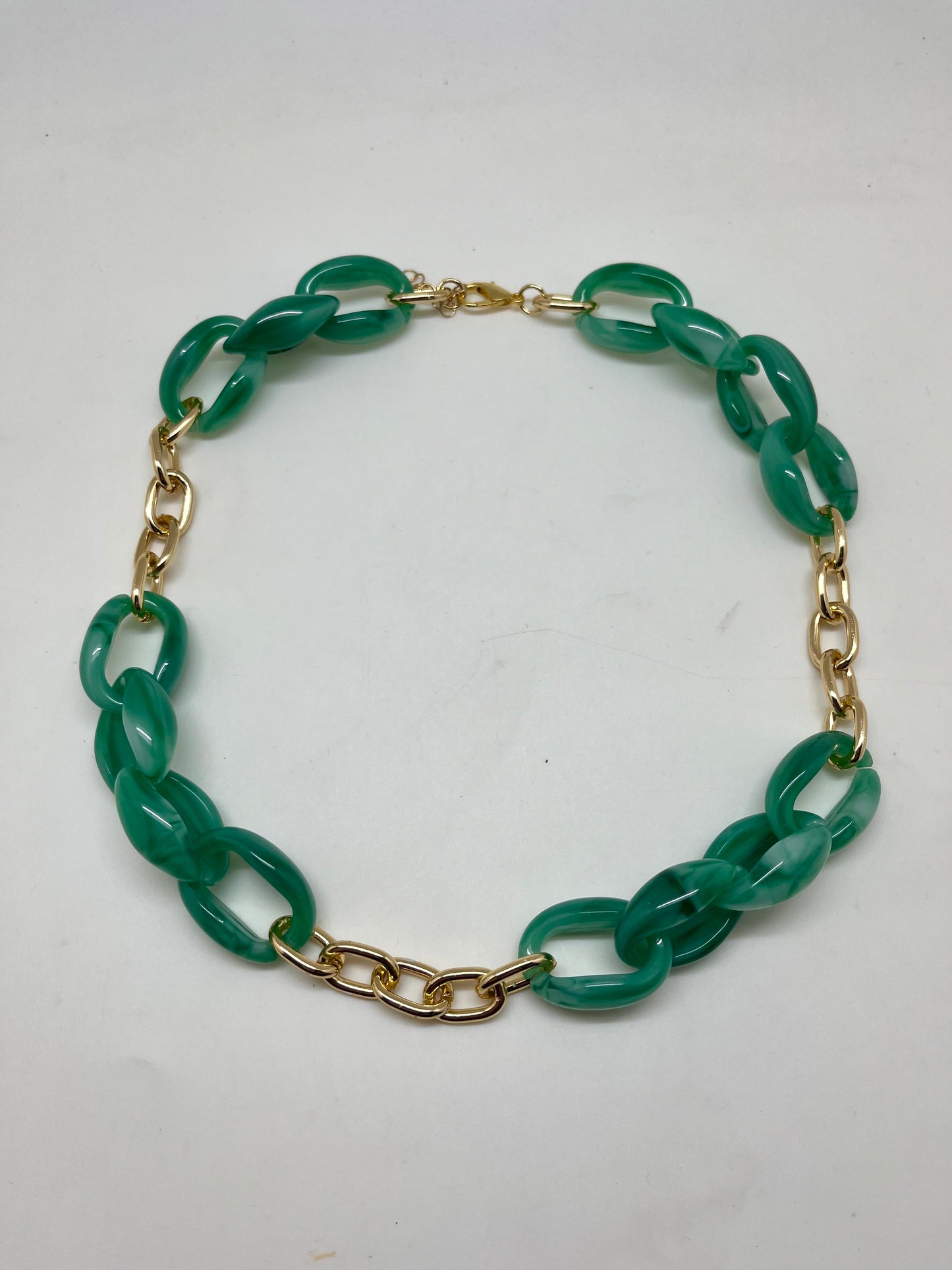 Cadena Jade