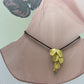 Collar laurel