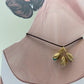 Collar tres flores