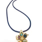 Collar flor con piedras